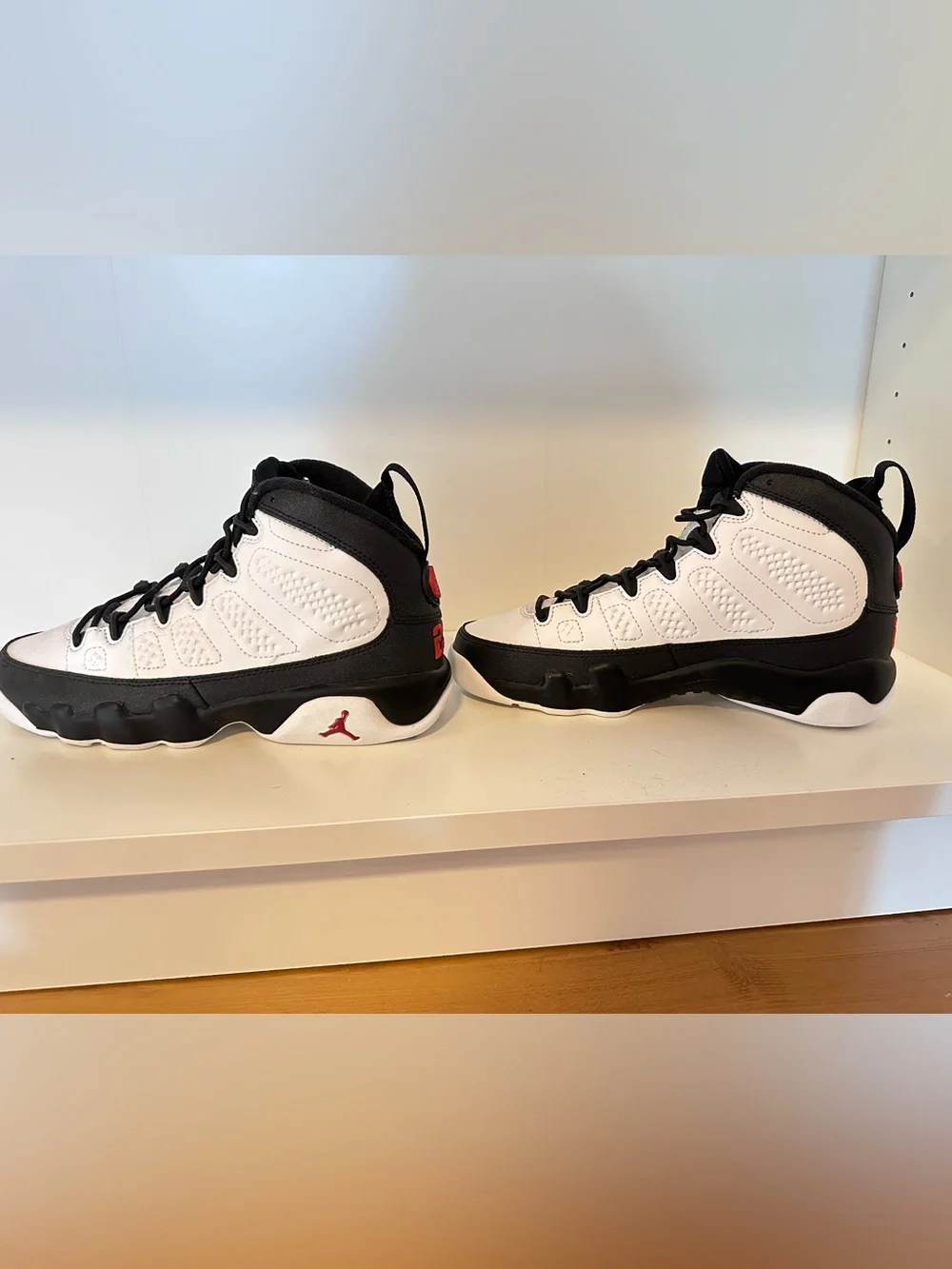 Air Jordan 9 Retro OG Space Jam 2016 in boys 4.5Y White and Black Sneakers